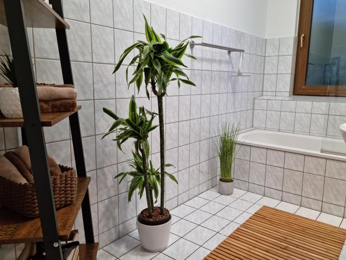 Charysma - Weserufer, Stylish, Schlafzimmer Mit Smart-tv, 2 Parkplaetze Apartment Hamelin